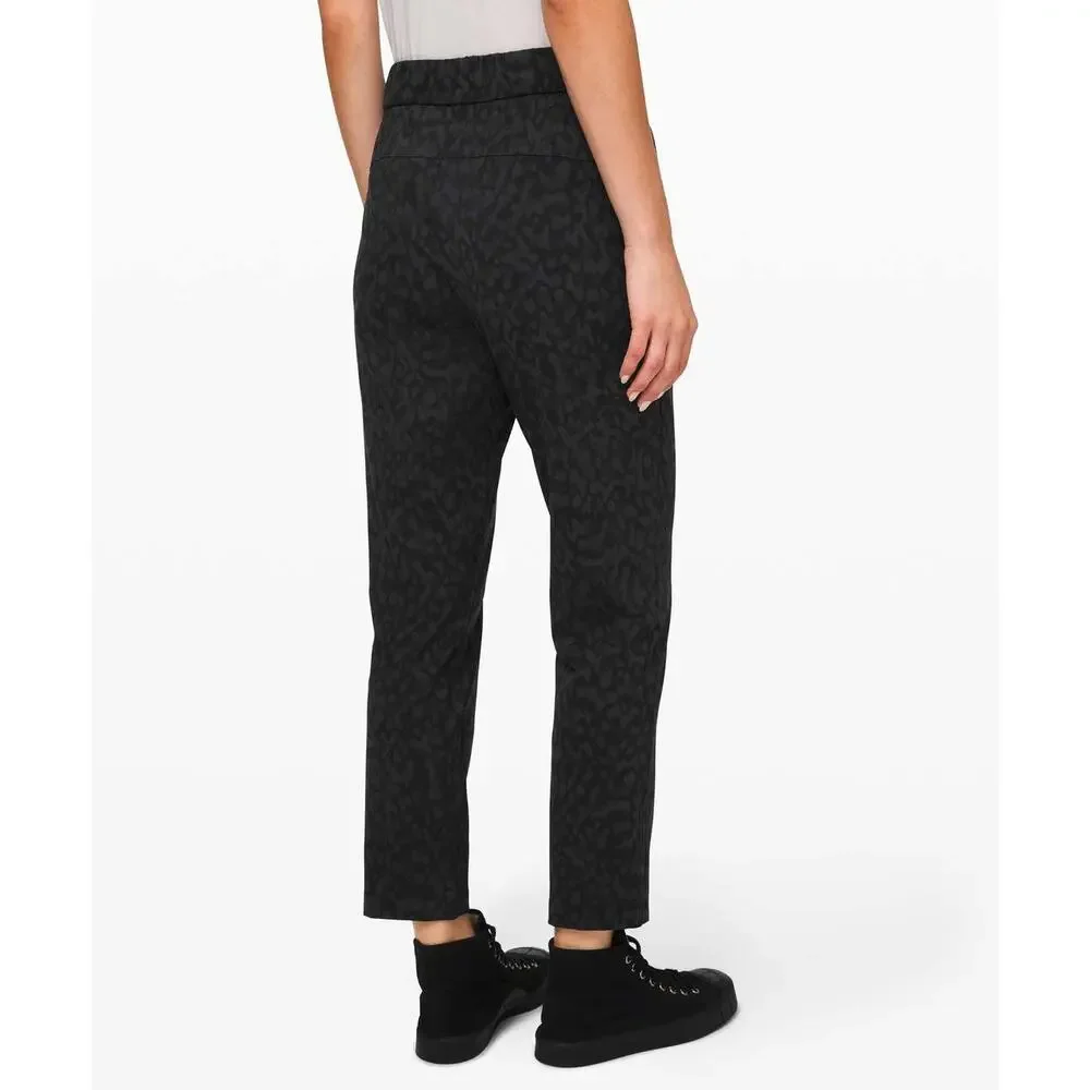 Lululemon On the Fly 7/8 Pants Formation Camo Gray Black W5CITS Gym Size 10